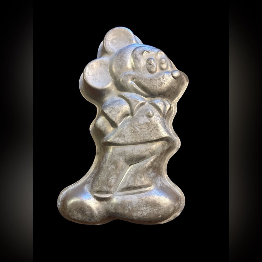 Vintage 1978 Disney Productions Wilton Mickey Mouse Cake Pan 515-1805